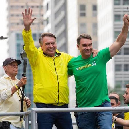 GRUPO DE DIREITA