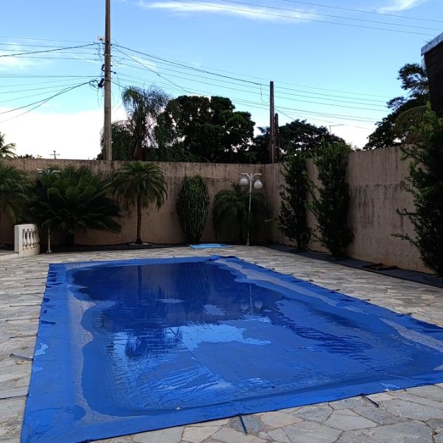 Limpeza de piscinas